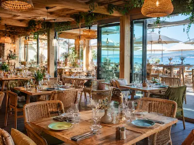 Salle restaurant Sainte-Maxime ambiance conviviale