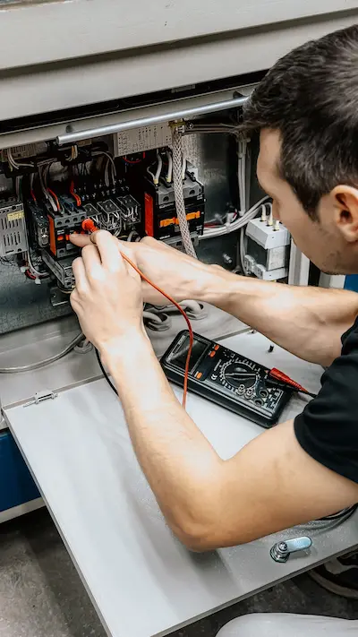 Installation borne de recharge IRVE électricien Var