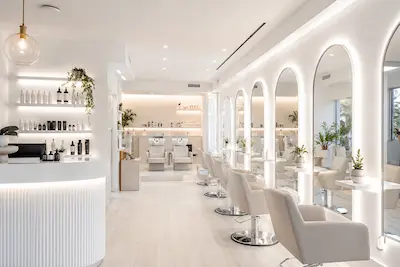 Intérieur salon de coiffure Var 83
