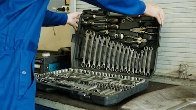 Outillage professionnel serrurier artisan