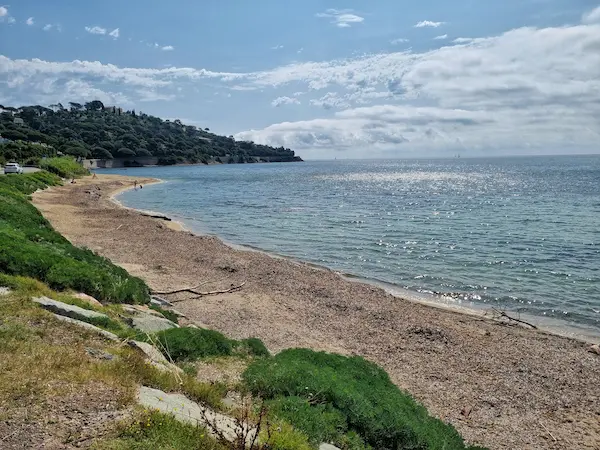 Vue sur la plage de Pampelonne depuis Ramatuelle — Var 83