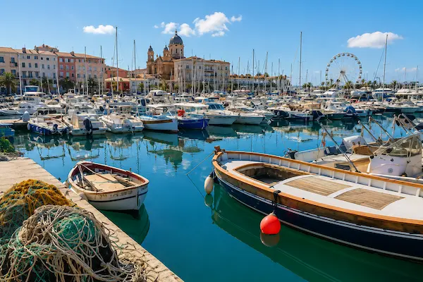 Port de Saint-Raphaël — bateaux et front de mer, Var 83