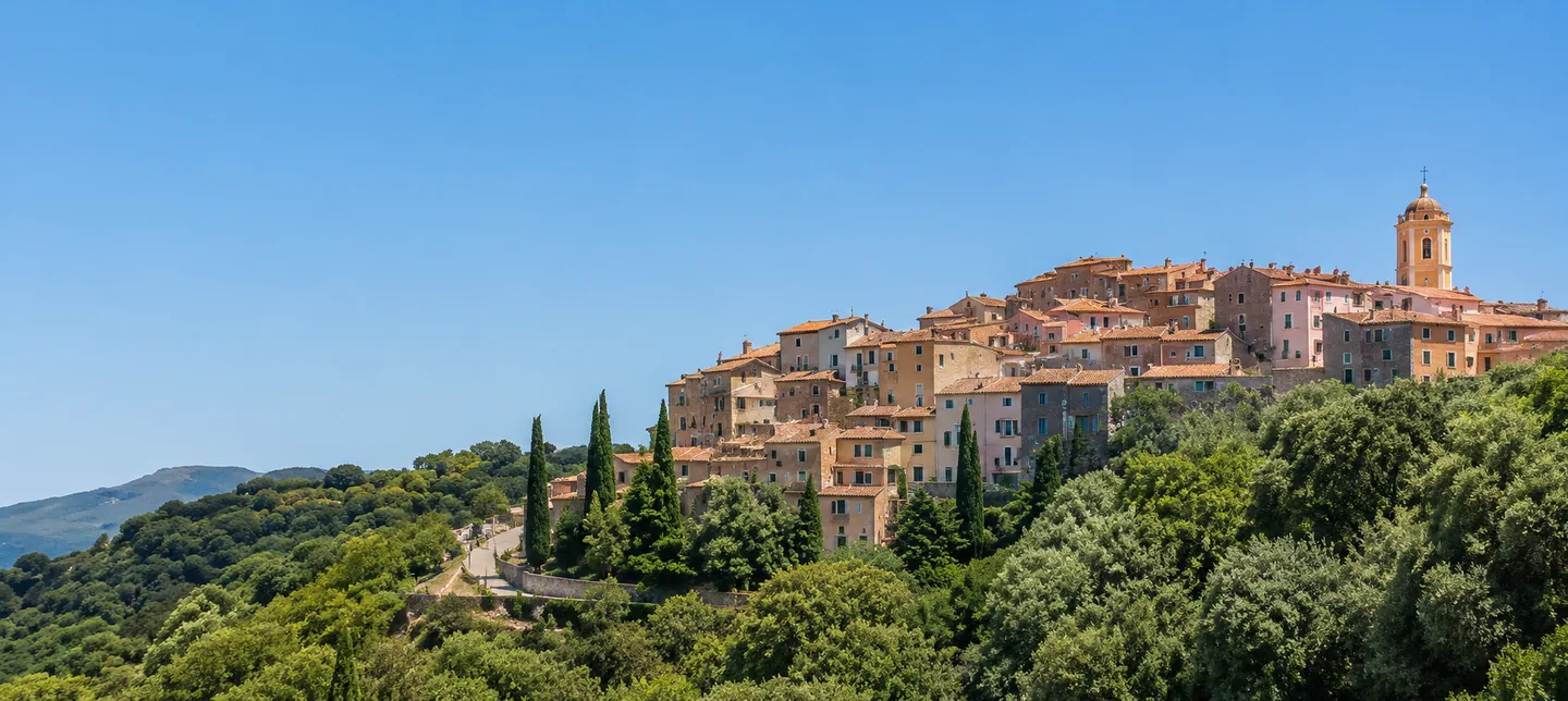 Village perché de Ramatuelle — vignes, Pampelonne et Golfe de Saint-Tropez, Var 83
